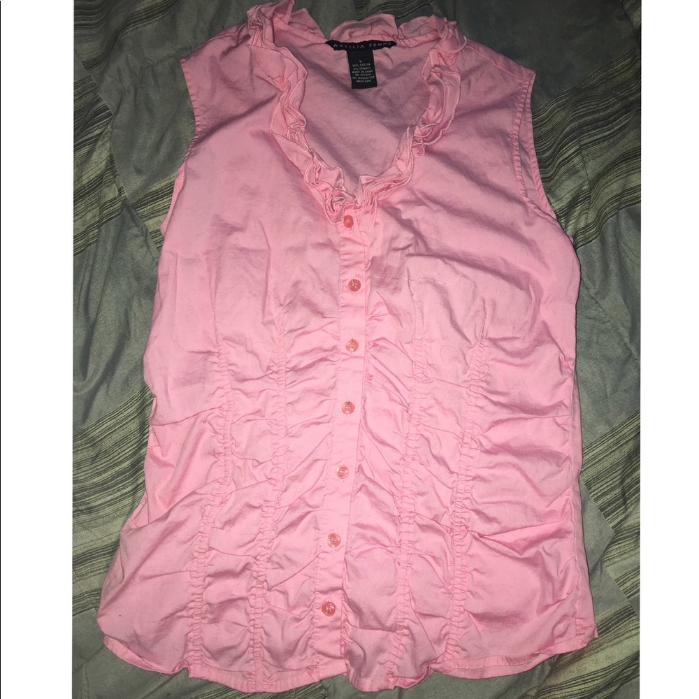 Pretty Sleeveless Blouse